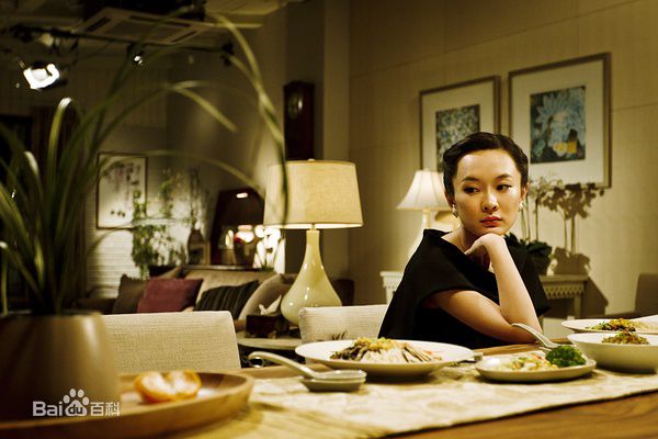 霍思燕(Huo Siyan)在《饮食男女2》饰演女一号瓦儿中的