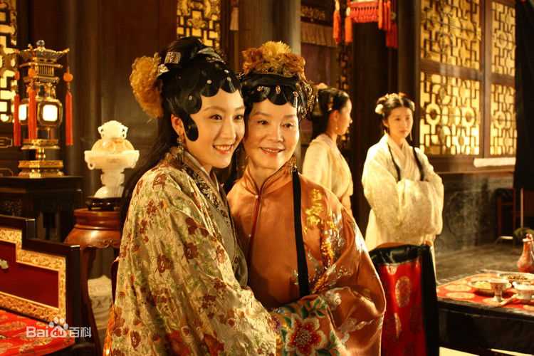 周美毅新红楼梦——饰演李纨生活照相册