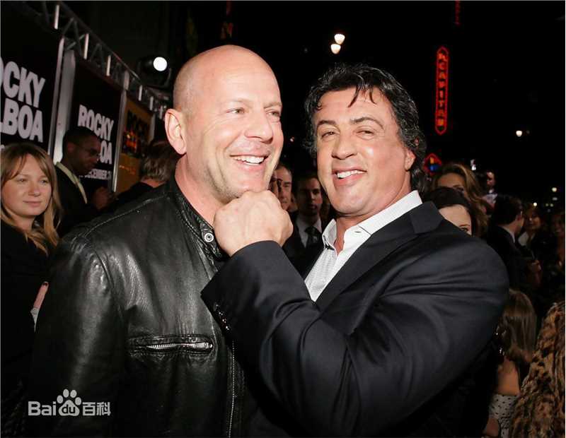 西尔维斯特·史泰龙(Sylvester Stallone)史泰龙与好友素颜照壁纸