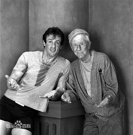 西尔维斯特·史泰龙(Sylvester Stallone)史泰龙与好友素颜照壁纸