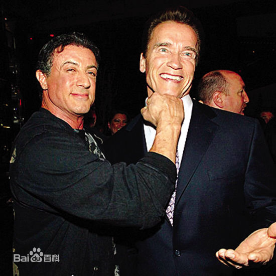西尔维斯特·史泰龙(Sylvester Stallone)史泰龙与好友素颜照壁纸