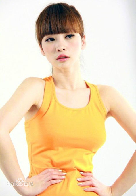 柳岩(Ada)纯色背景图片图册生活照