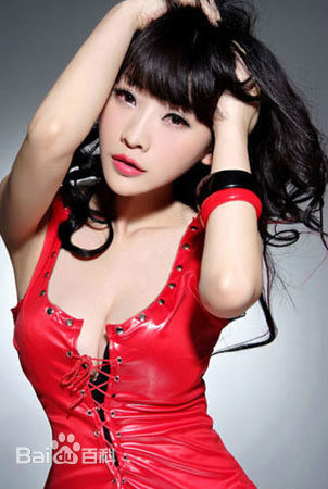 柳岩(Ada)纯色背景图片图册生活照