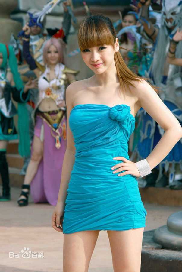 柳岩(Ada)礼服装图册壁纸壁纸