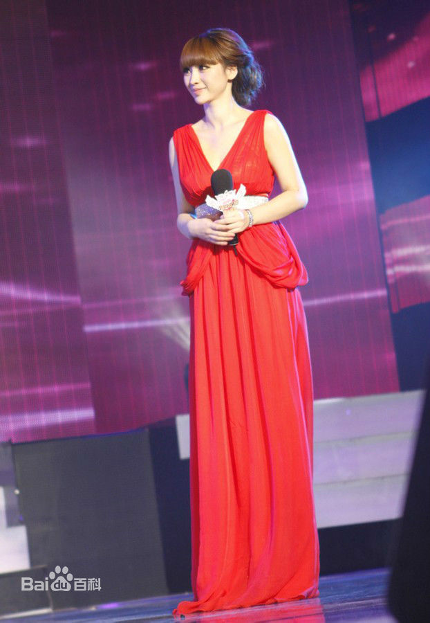 柳岩(Ada)礼服装图册壁纸壁纸