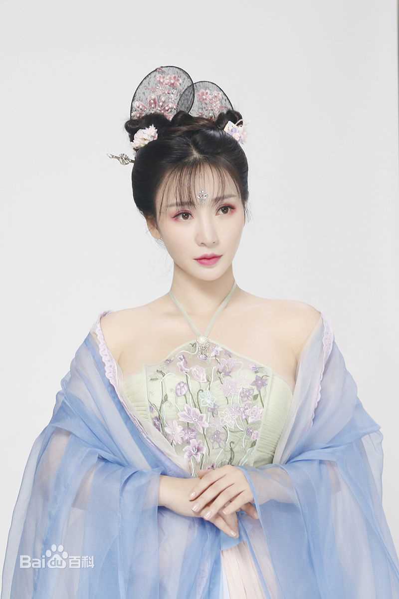 柳岩(Ada)电视剧《回明》最新剧照