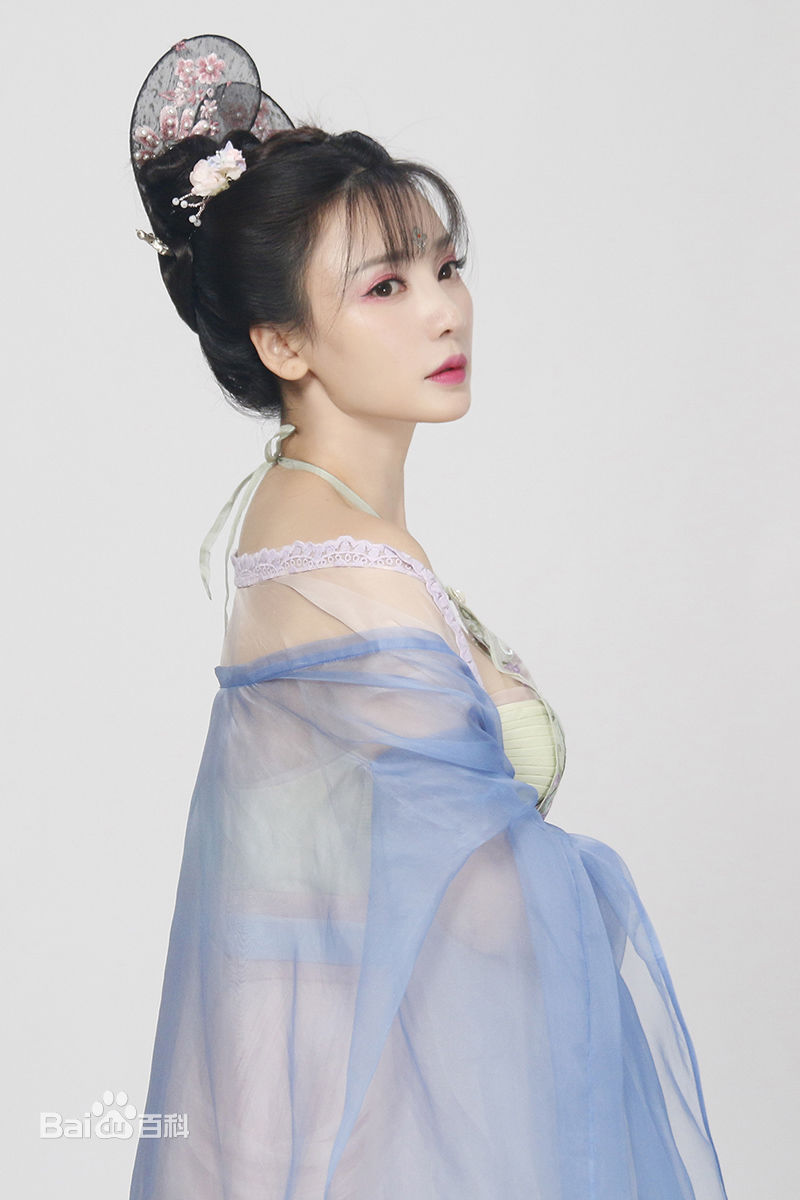 柳岩(Ada)电视剧《回明》最新剧照