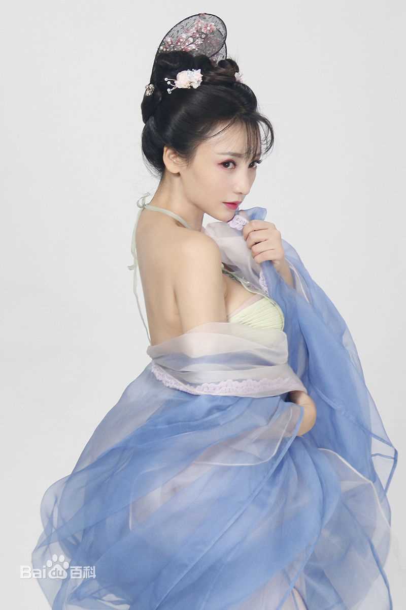 柳岩(Ada)电视剧《回明》最新剧照