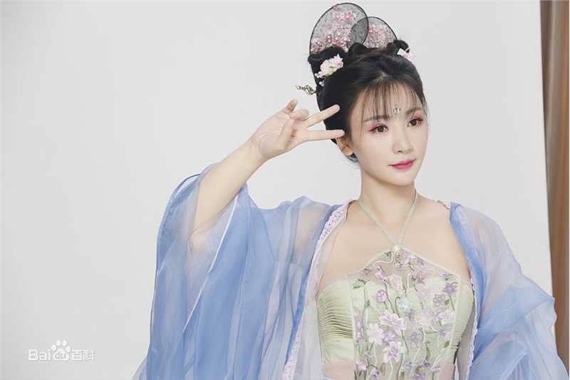 柳岩(Ada)电视剧《回明》最新剧照