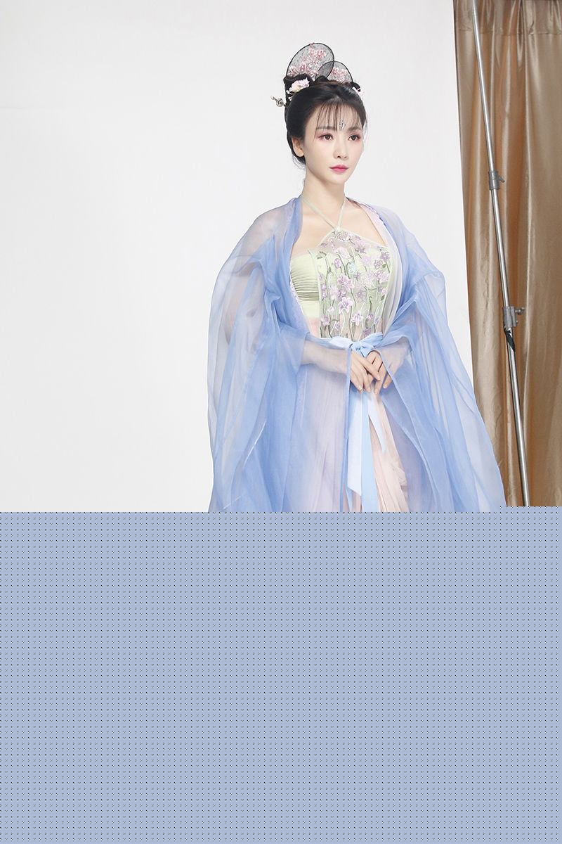 柳岩(Ada)电视剧《回明》最新剧照