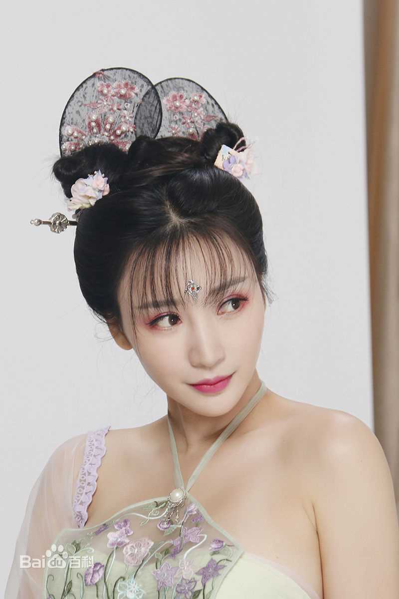 柳岩(Ada)电视剧《回明》最新剧照