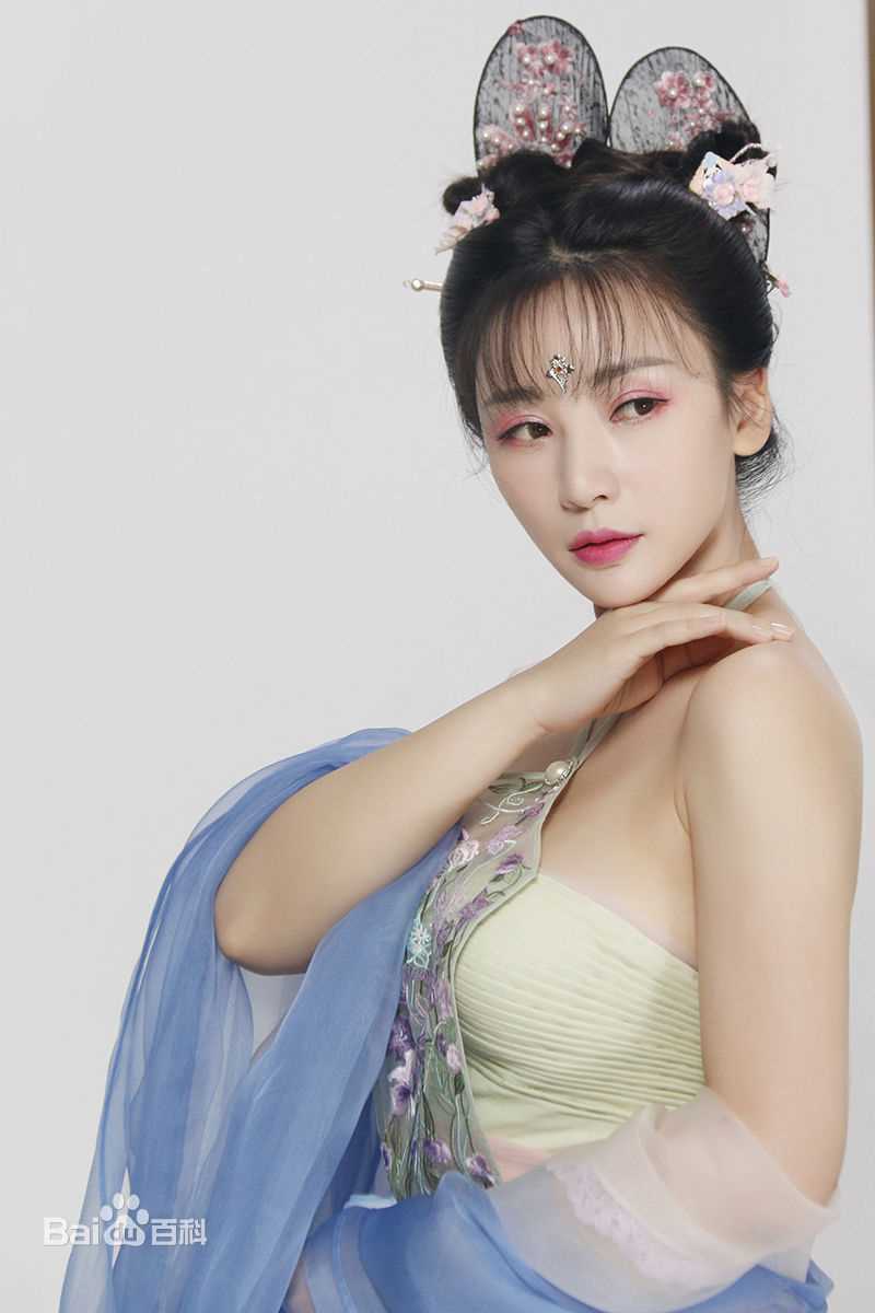 柳岩(Ada)电视剧《回明》最新剧照