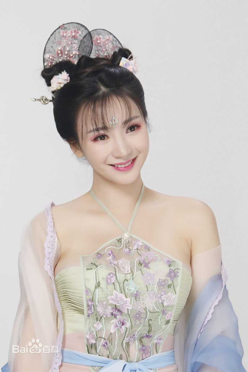 柳岩(Ada)电视剧《回明》最新剧照