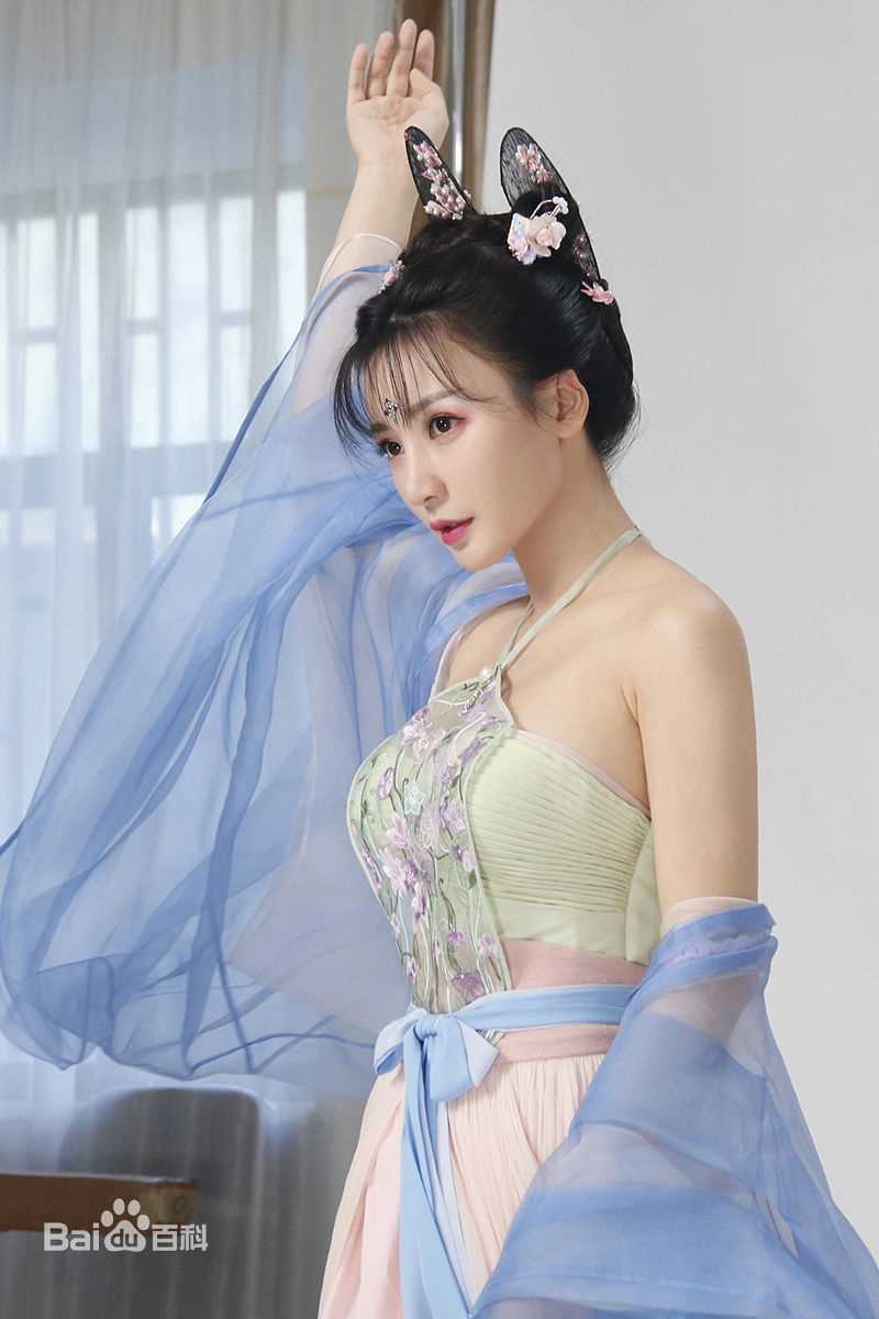 柳岩(Ada)电视剧《回明》最新剧照