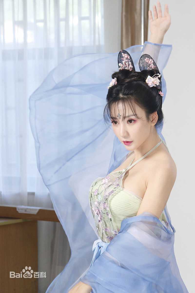 柳岩(Ada)电视剧《回明》最新剧照