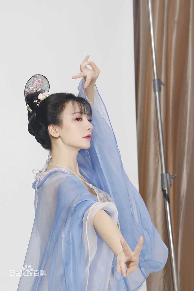 柳岩(Ada)电视剧《回明》最新剧照