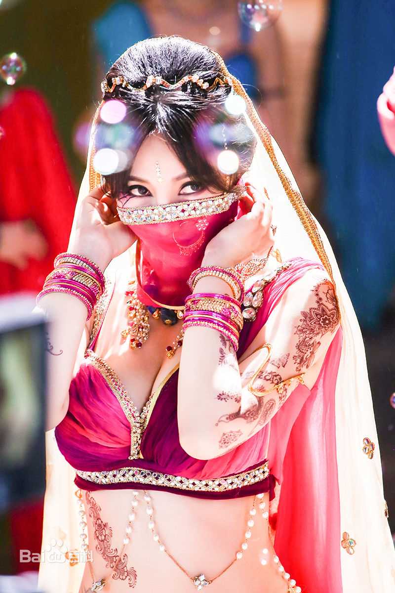 柳岩(Ada)《舞刀弄棍》剧照