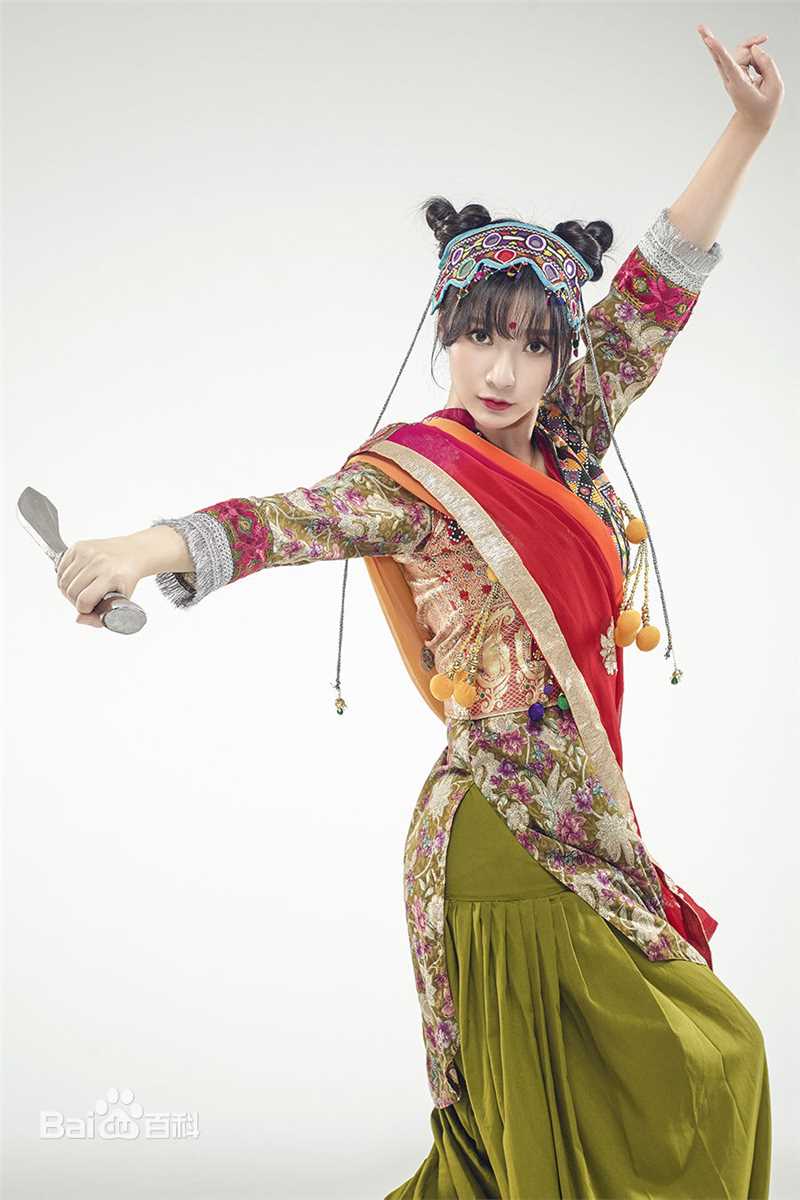 柳岩(Ada)《舞刀弄棍》剧照