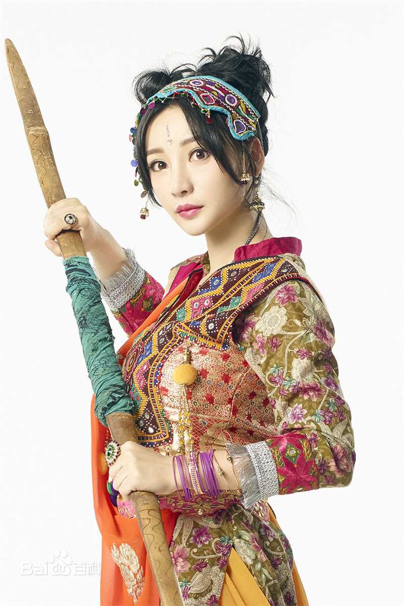 柳岩(Ada)《舞刀弄棍》剧照