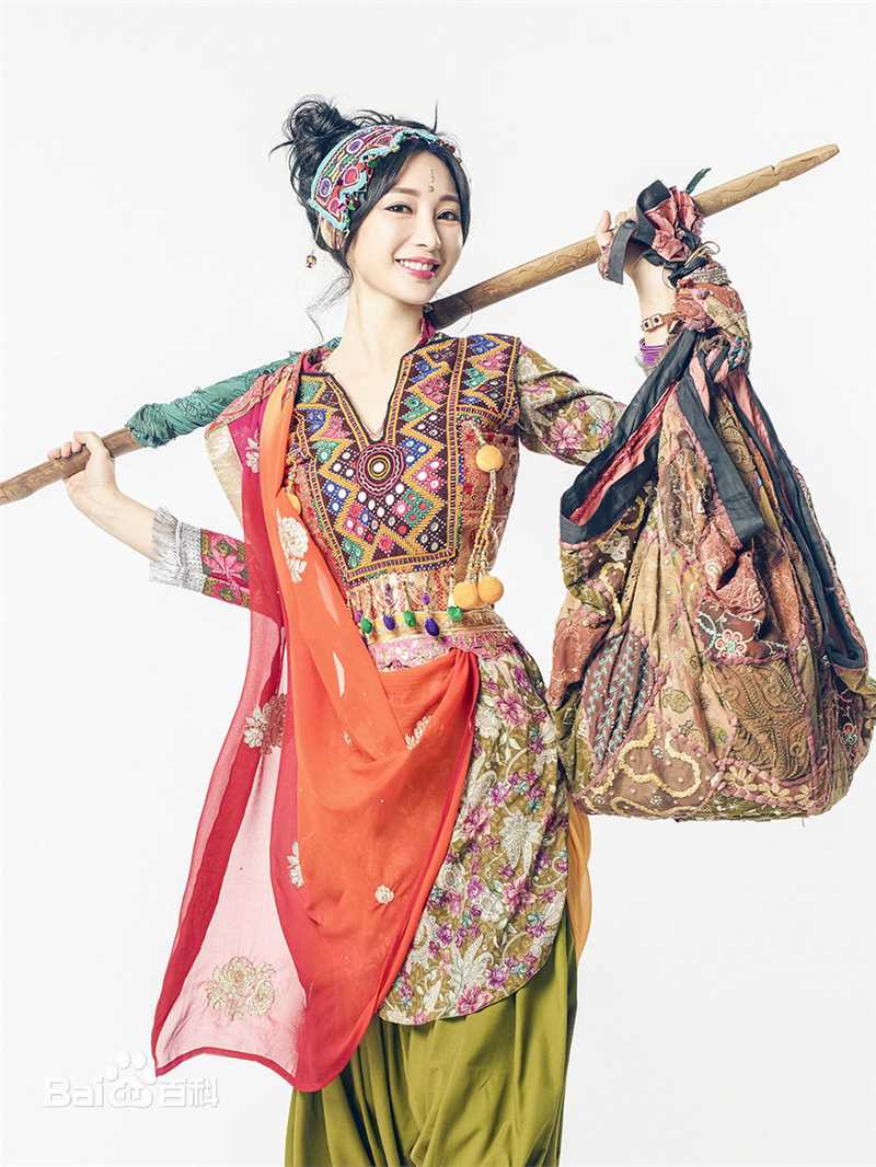 柳岩(Ada)《舞刀弄棍》剧照