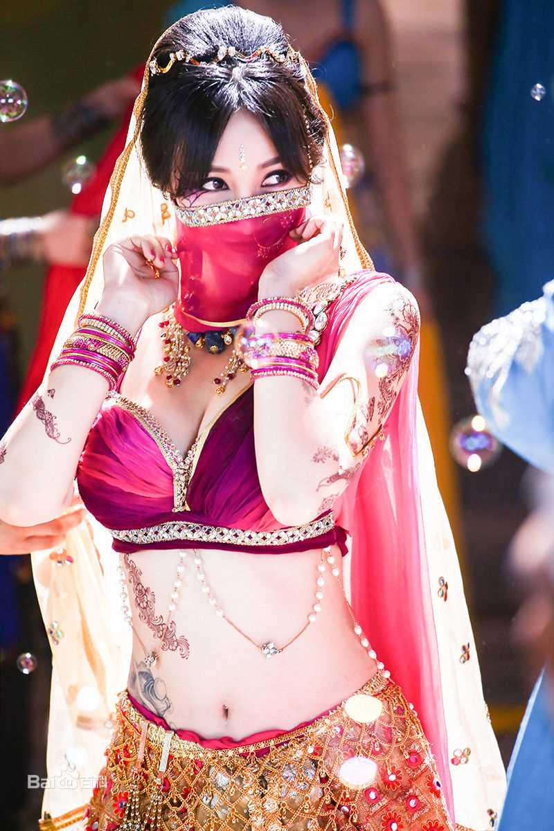 柳岩(Ada)《舞刀弄棍》剧照