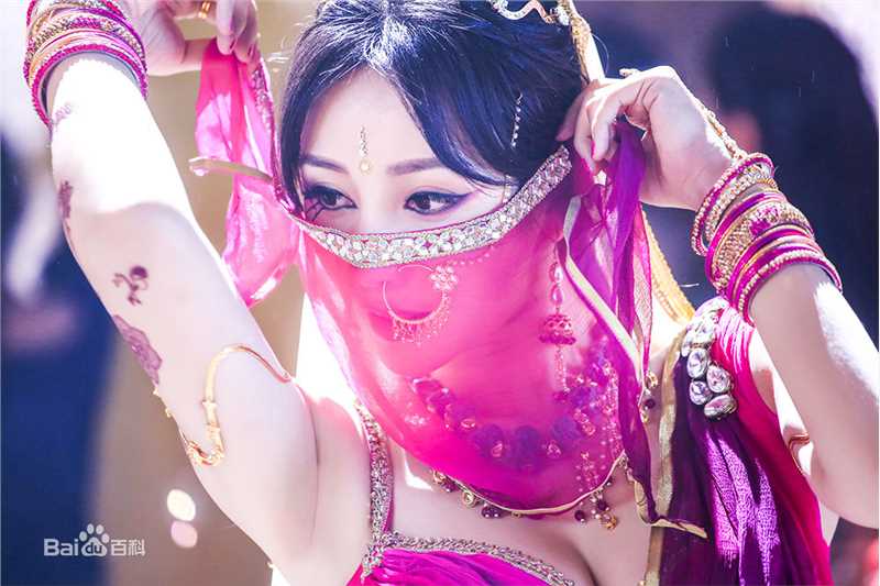 柳岩(Ada)《舞刀弄棍》剧照