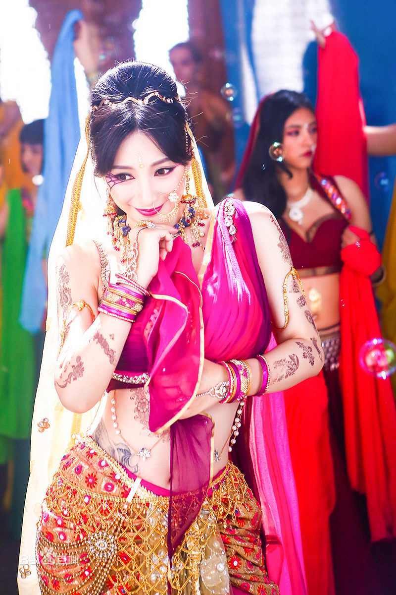 柳岩(Ada)《舞刀弄棍》剧照