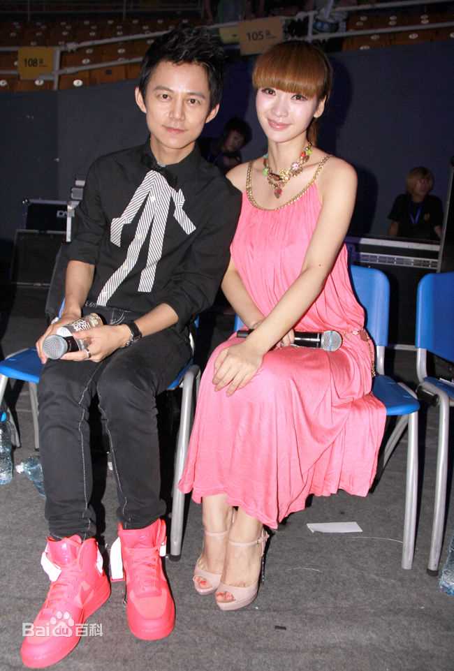 柳岩(Ada)的个人图册素颜照相册