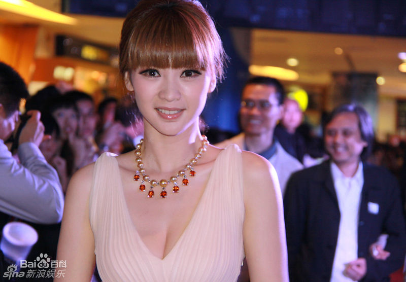 最新柳岩(Ada)精彩图册