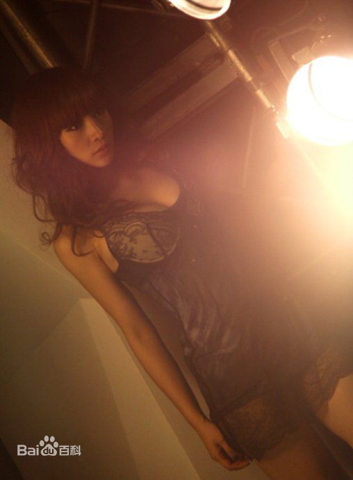 柳岩(Ada)的个人图册性感图片图集