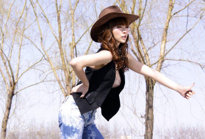 最优质柳岩(Ada)精彩图册