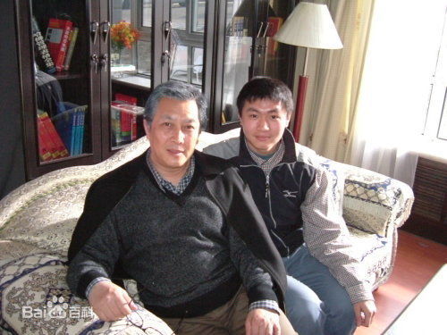 唐国强生活照素颜照壁纸