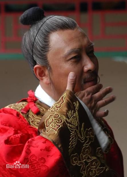 精选唐国强在电视剧《三国演义》中饰演诸葛亮中的图册