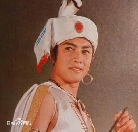 精选唐国强在电视剧《三国演义》中饰演诸葛亮中的图册