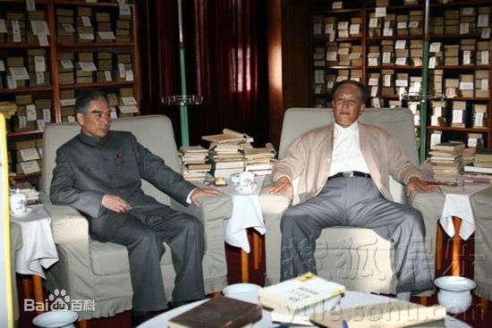 《唐国强》封面图片