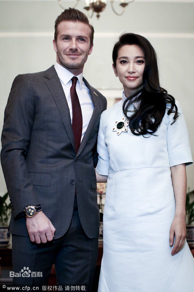 李冰冰(Li Bingbing)小贝造访英驻华使馆 大使身份陪同素颜照相册