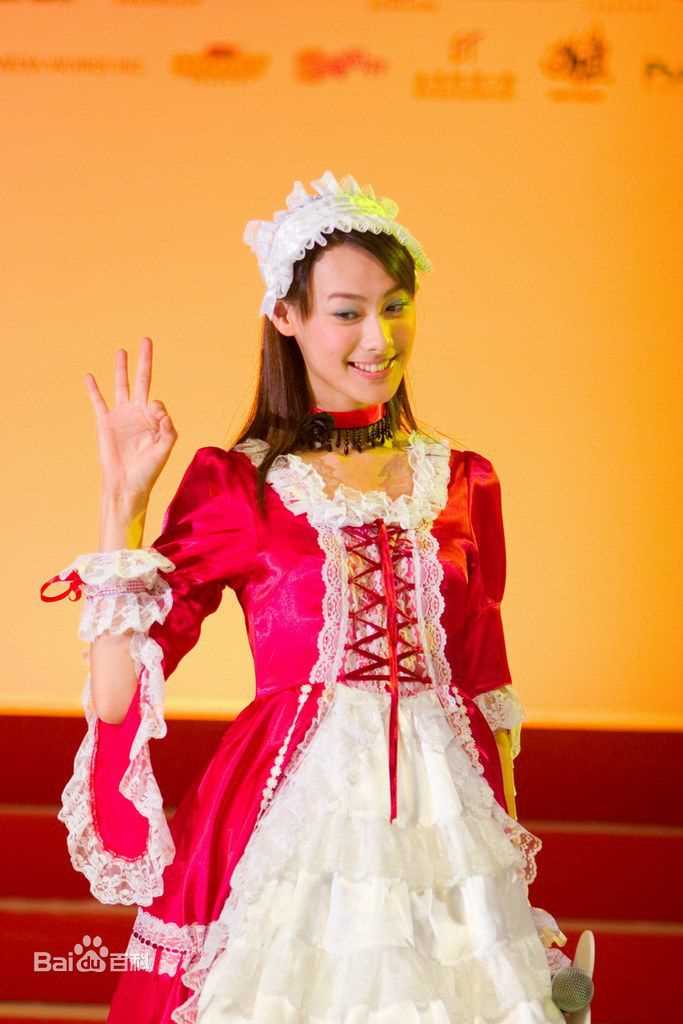 梁洛施(Nolasco Da Silva Luisa Isabella)2007.7.31  现身漫画节壁纸壁纸