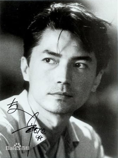 尊龙(John Lone)最新壁纸