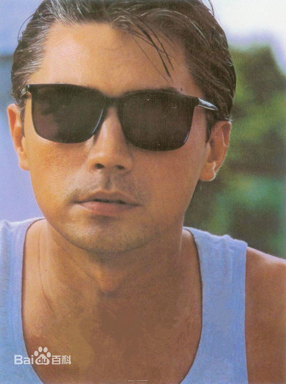 尊龙(John Lone)最新壁纸