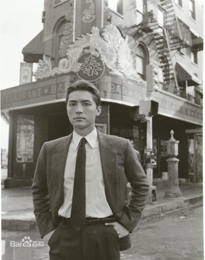 尊龙(John Lone)最新壁纸