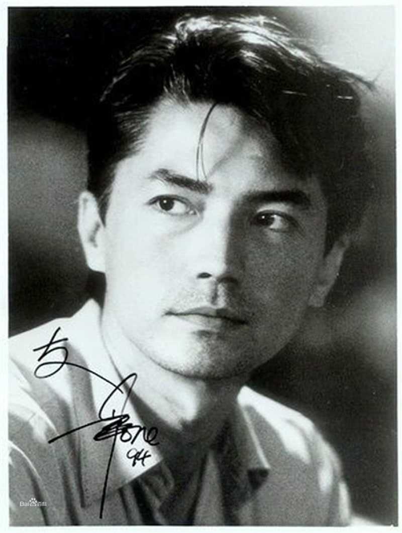 尊龙(John Lone)最新壁纸