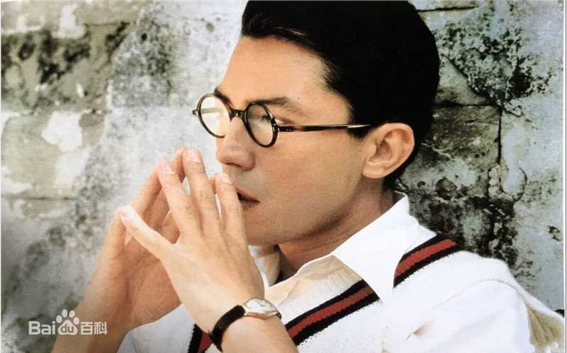 尊龙(John Lone)最新壁纸