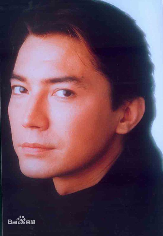 尊龙(John Lone)最新壁纸