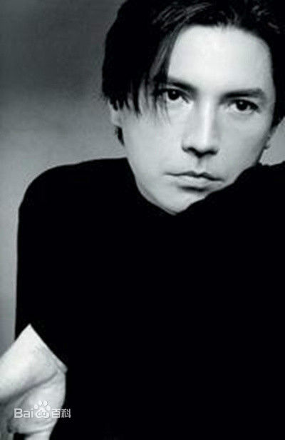 尊龙(John Lone)最新壁纸