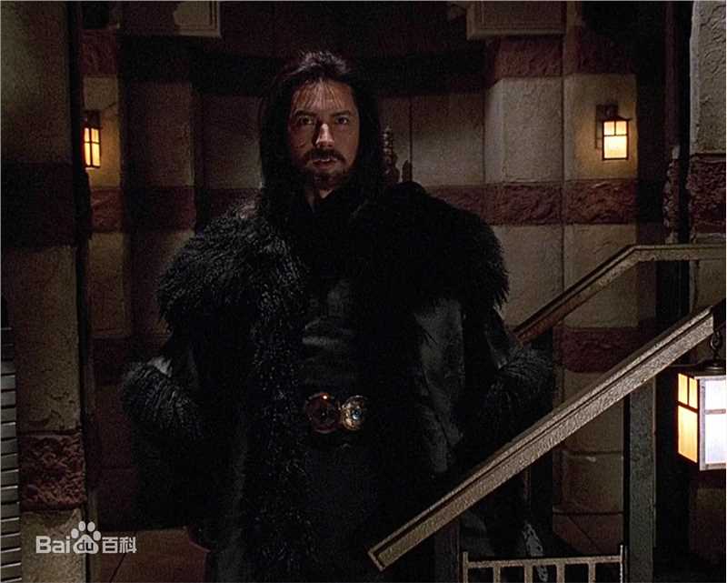 尊龙(John Lone)《魅影奇侠》剧照