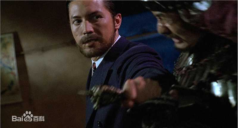 尊龙(John Lone)《魅影奇侠》剧照