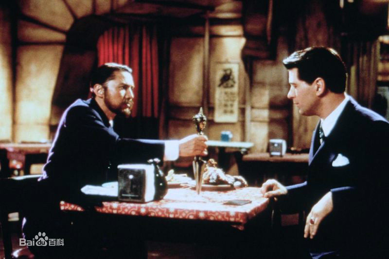 尊龙(John Lone)《魅影奇侠》剧照