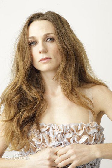 凯瑞·康顿(Kerry Condon)照片生活照