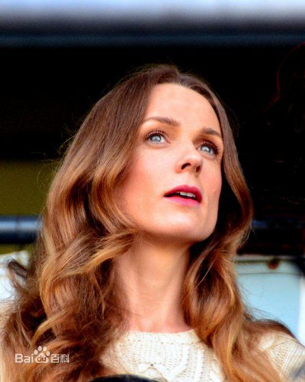 凯瑞·康顿(Kerry Condon)照片生活照