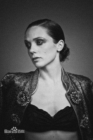 凯瑞·康顿(Kerry Condon)照片生活照